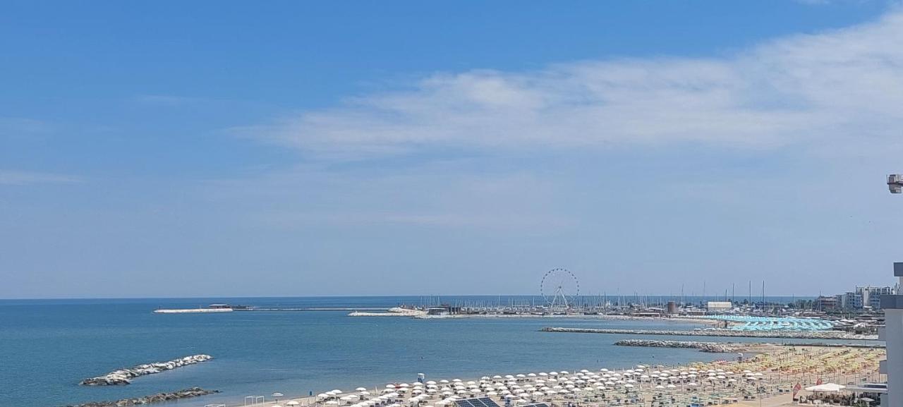 רימיני Hotel Alexander Resort מראה חיצוני תמונה