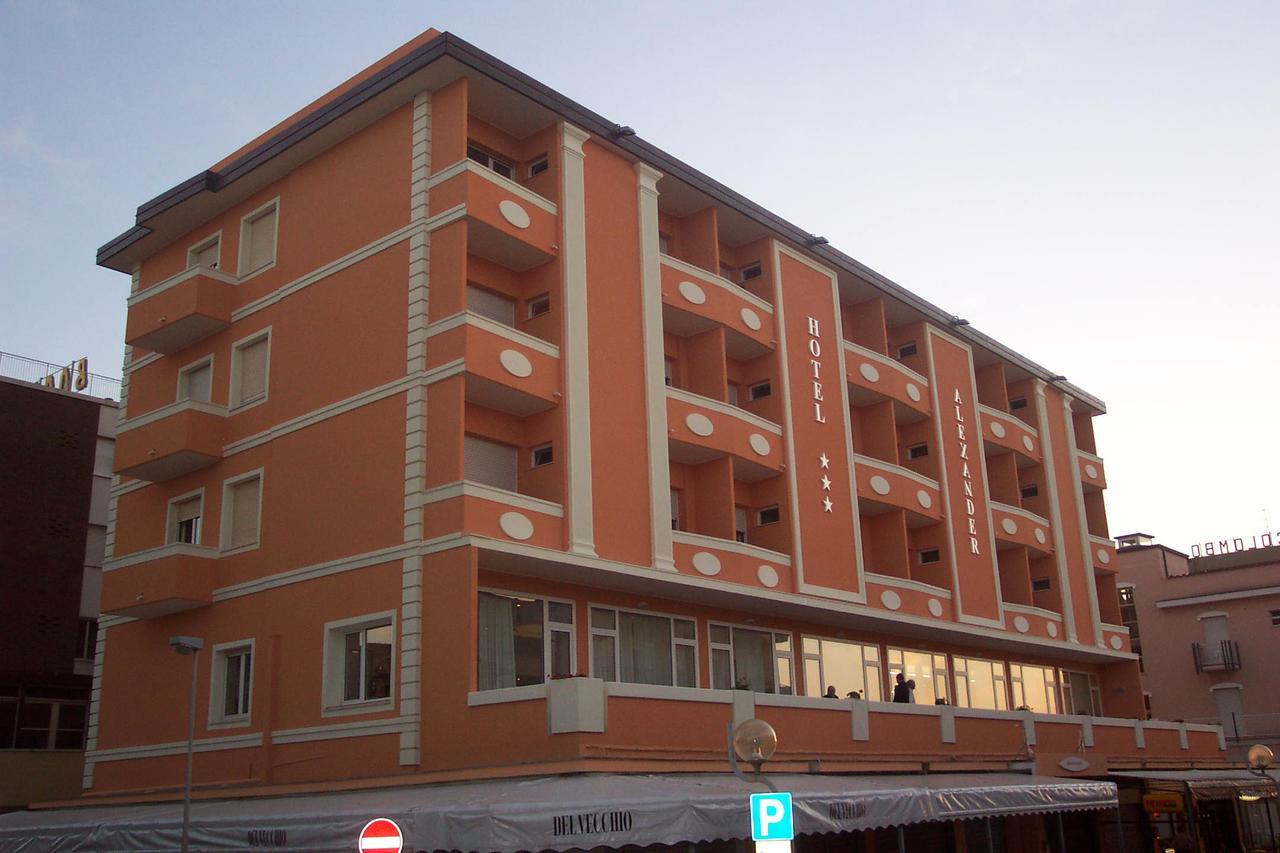 רימיני Hotel Alexander Resort מראה חיצוני תמונה